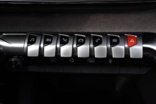 PEUGEOT 5008 usata, con Sistema di navigazione