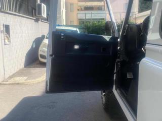 LAND ROVER Defender usata 13