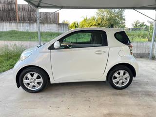 TOYOTA iQ usata, con Boardcomputer