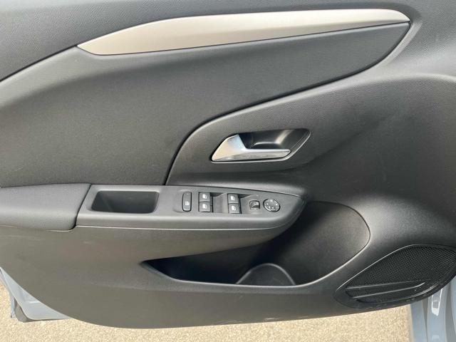 OPEL Corsa usata, con Autoradio