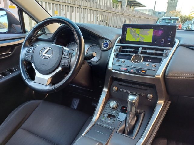 LEXUS NX 300 usata, con Sistema di navigazione