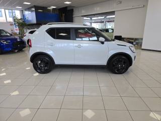 SUZUKI Ignis usata, con Autoradio