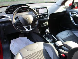 PEUGEOT 2008 usata, con Park Distance Control