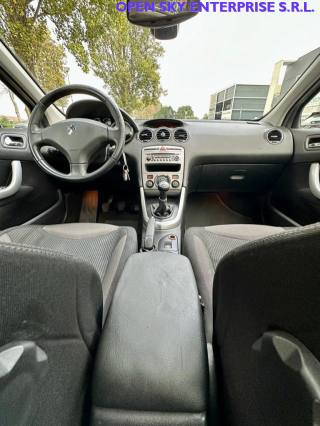 PEUGEOT 308 usata, con USB