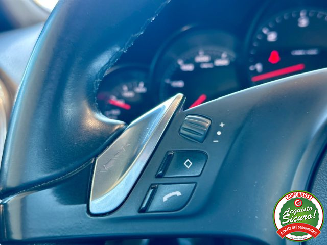 PORSCHE Cayenne usata, con Interni in pelle