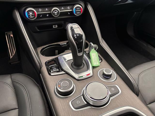 ALFA ROMEO Giulia usata, con Leve al volante