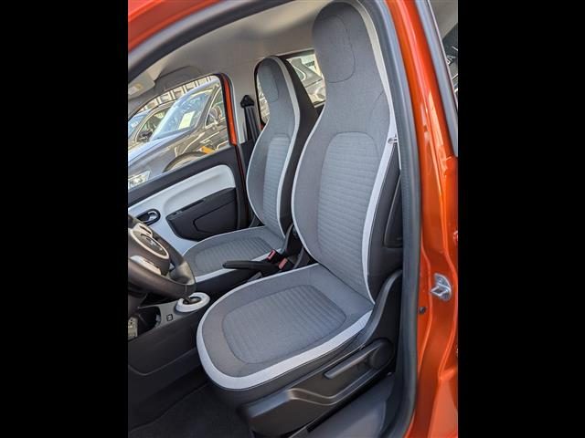 RENAULT Twingo usata 8