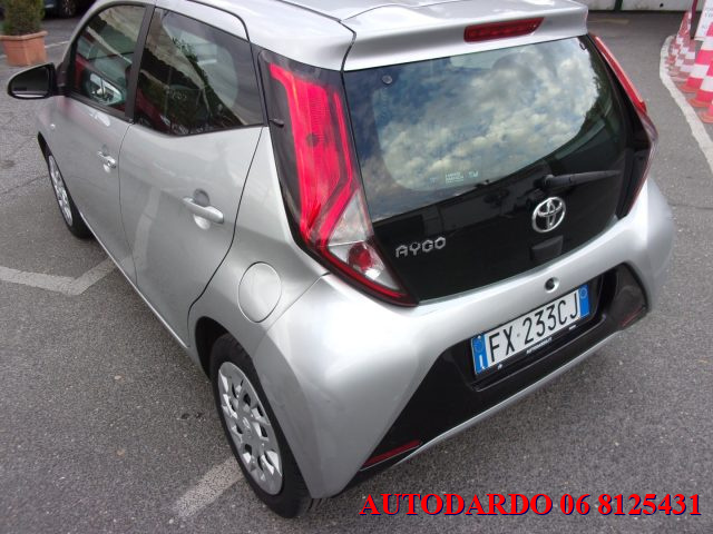 TOYOTA Aygo usata, con Sensore di luce