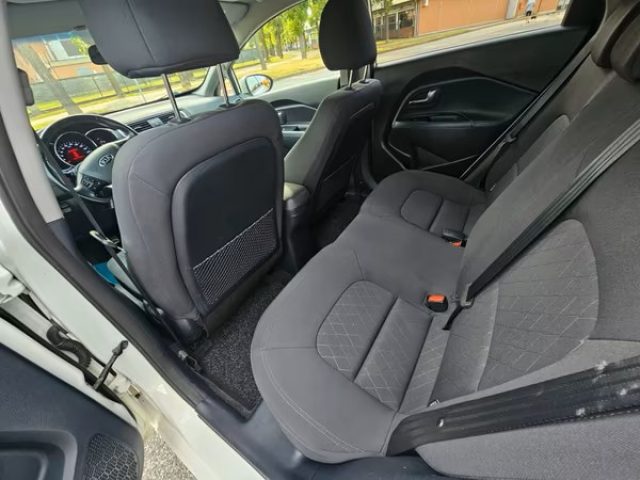 KIA Rio usata, con ESP