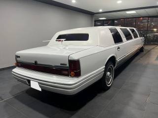 LINCOLN Town Car usata, con Alzacristalli elettrici