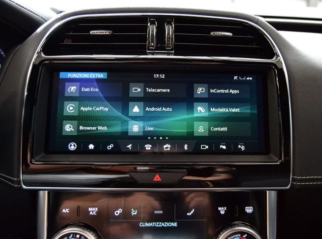 JAGUAR XE usata, con Controllo automatico clima