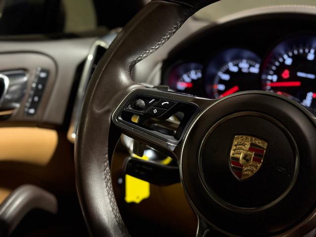 PORSCHE Cayenne usata, con Interni in pelle