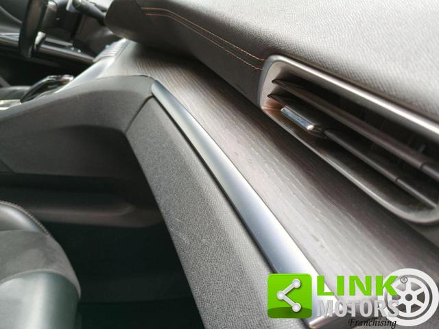 PEUGEOT 5008 usata, con Trazione integrale