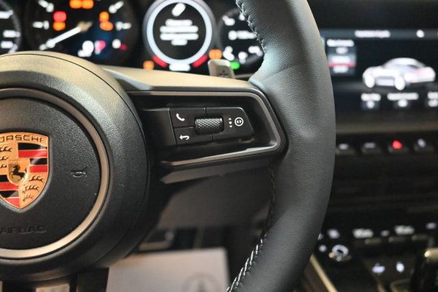 PORSCHE 992 usata 43