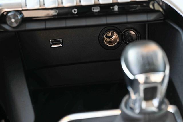 PEUGEOT 3008 usata, con Luci diurne LED