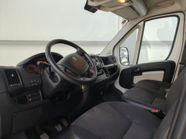 PEUGEOT Boxer usata, con MP3