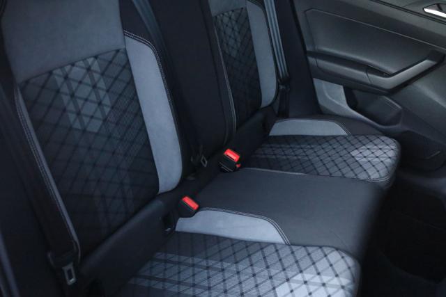 VOLKSWAGEN Taigo usata, con Sedile posteriore sdoppiato