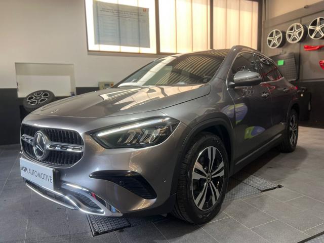 MERCEDES-BENZ GLA 180 usata, con Airbag