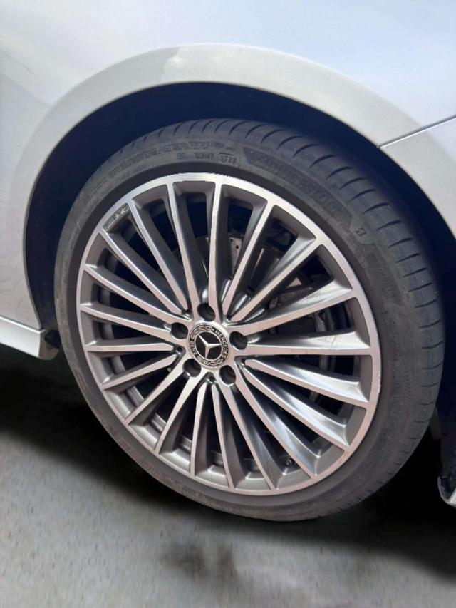 MERCEDES-BENZ CLA 200 usata, con Tettuccio apribile