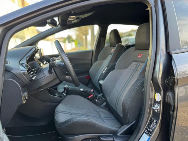 FORD Fiesta usata, con Controllo automatico clima