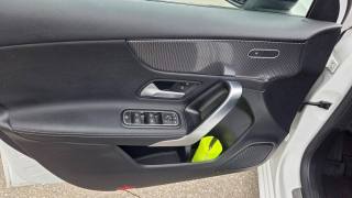 MERCEDES-BENZ A 200 usata, con Cronologia tagliandi