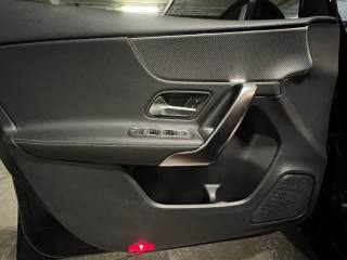 MERCEDES-BENZ A 200 usata, con Fari LED
