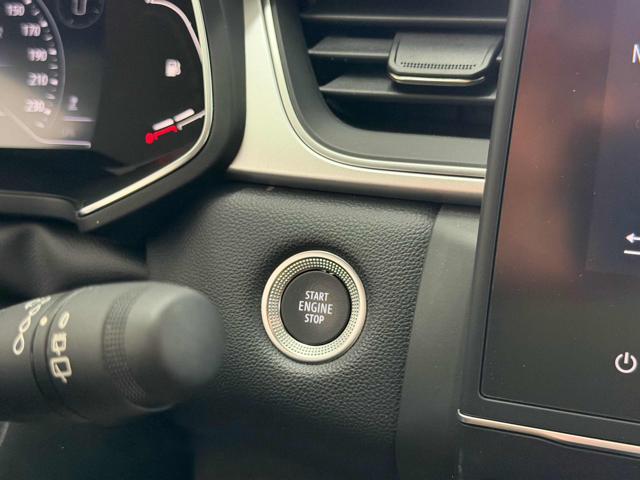 RENAULT Captur usata 18
