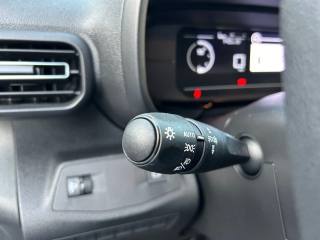 TOYOTA Proace City usata, con Fari LED