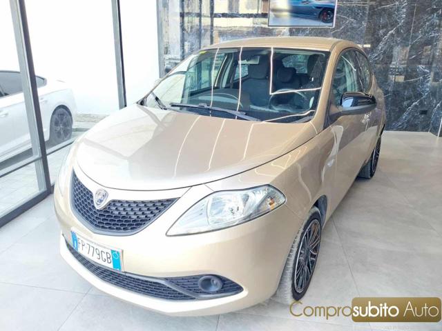 LANCIA Ypsilon usata, con Airbag