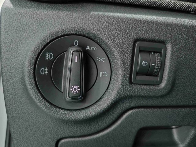 SKODA Fabia usata, con Controllo elettronico della corsia