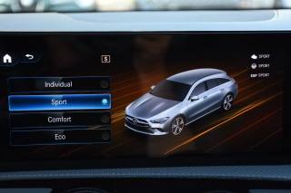 MERCEDES-BENZ CLA 180 usata, con Fari LED