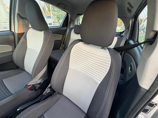TOYOTA Yaris usata, con Sedile posteriore sdoppiato