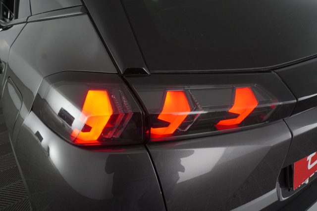 PEUGEOT 2008 usata 16
