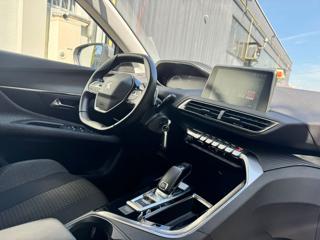 PEUGEOT 3008 usata, con Boardcomputer