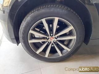 JAGUAR F-Pace usata, con Fari Xenon