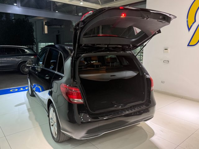 MERCEDES-BENZ B 180 usata, con Cerchi in lega