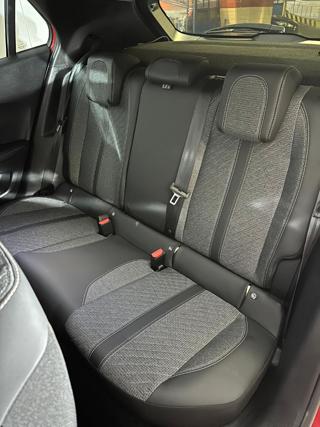 PEUGEOT 2008 usata, con Park Distance Control