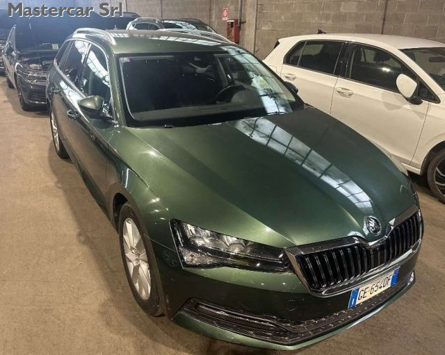 SKODA Superb usata, con Alzacristalli elettrici