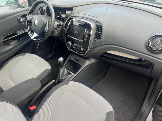RENAULT Captur usata, con Autoradio