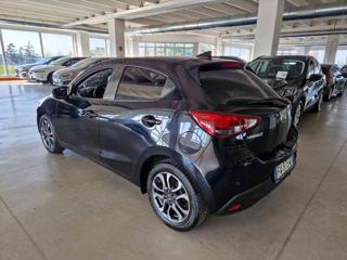 MAZDA 2 usata, con Autoradio