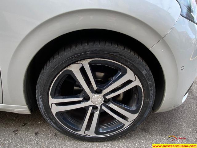 PEUGEOT 208 usata, con Fendinebbia
