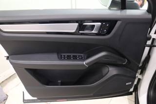 PORSCHE Cayenne usata, con Specchietti laterali elettrici