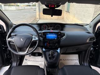 LANCIA Ypsilon usata, con Fendinebbia