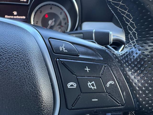 MERCEDES-BENZ GLA 200 usata, con Park Distance Control