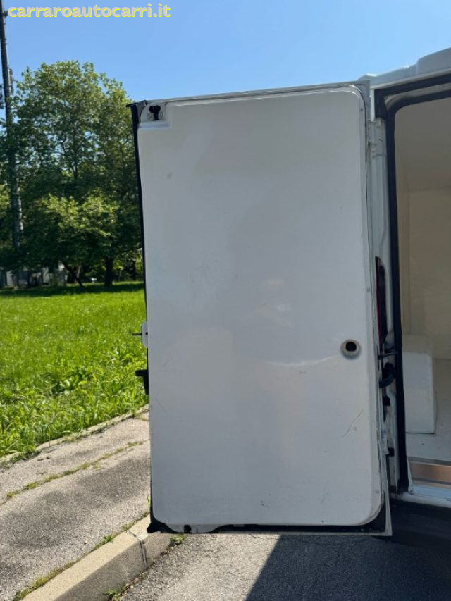 PEUGEOT Boxer usata, con Volante multifunzione