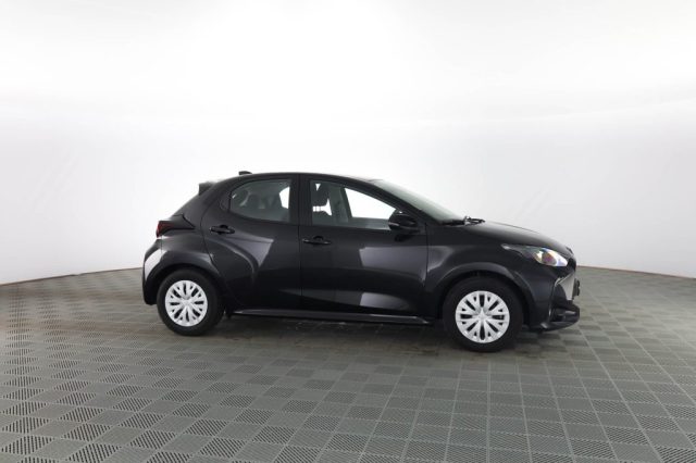 TOYOTA Yaris usata 2
