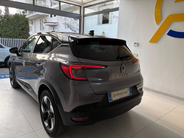 RENAULT Captur usata, con Autoradio