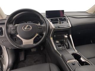 LEXUS NX 300h usata, con Controllo trazione