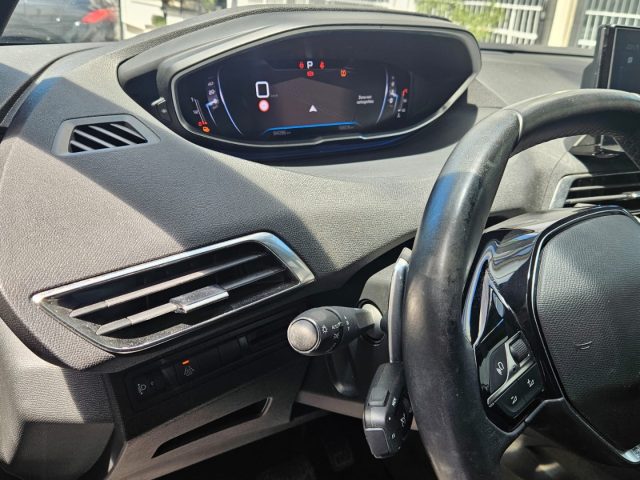 PEUGEOT 3008 usata, con Bracciolo
