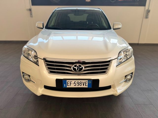 TOYOTA RAV 4 usata, con Airbag laterali